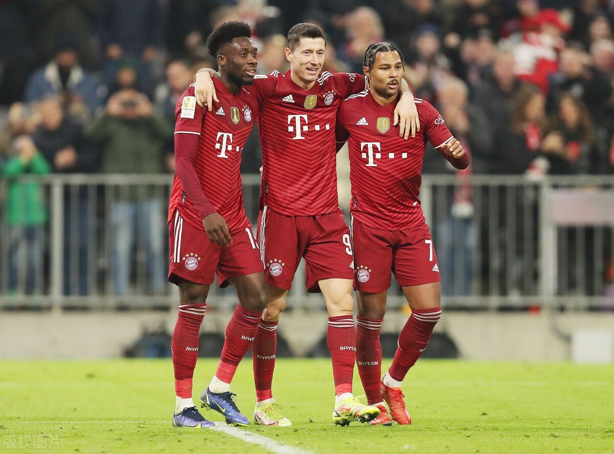 尤文战平AC米兰,凯恩补时绝平德甲 尤文战平AC米兰,凯恩补时绝平德甲