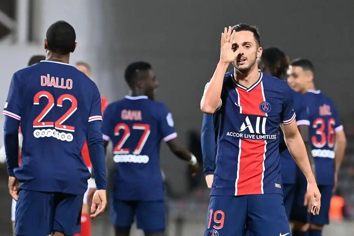 开云官网-多特蒙德战平巴黎圣日耳曼，凯恩乌龙送礼西甲的简单介绍